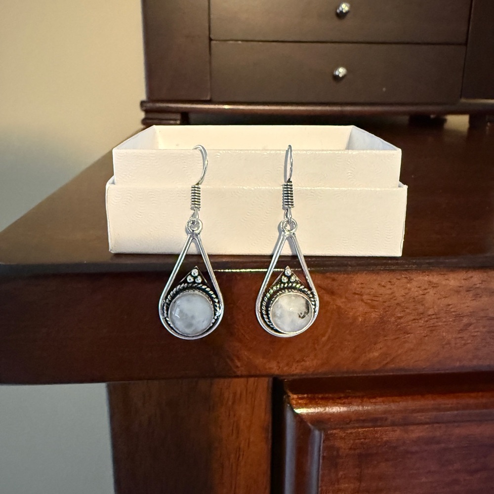 Silver Teardrop Earrings with White Stone